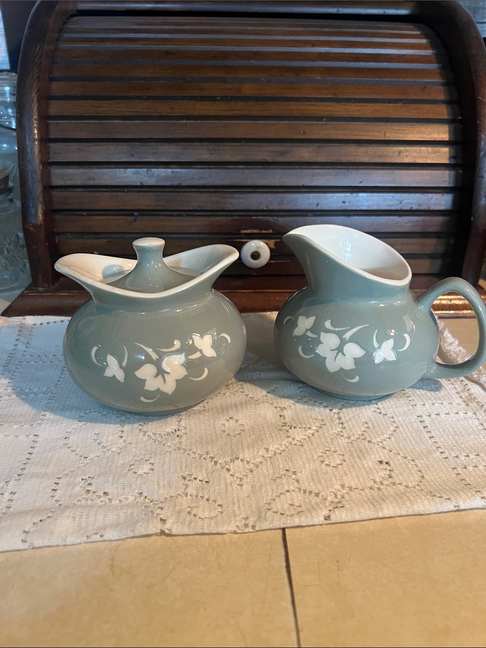 Vintage Harker Pottery Harkerware Sage Green Ivy Wreath ICM sugar/creamer